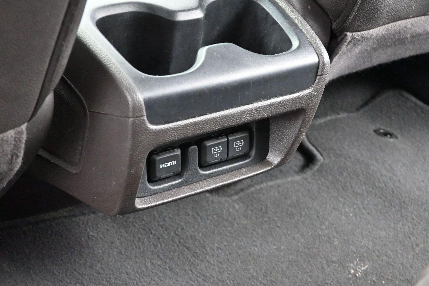 Used 2019 White Diamond Pearl Honda Touring image 33