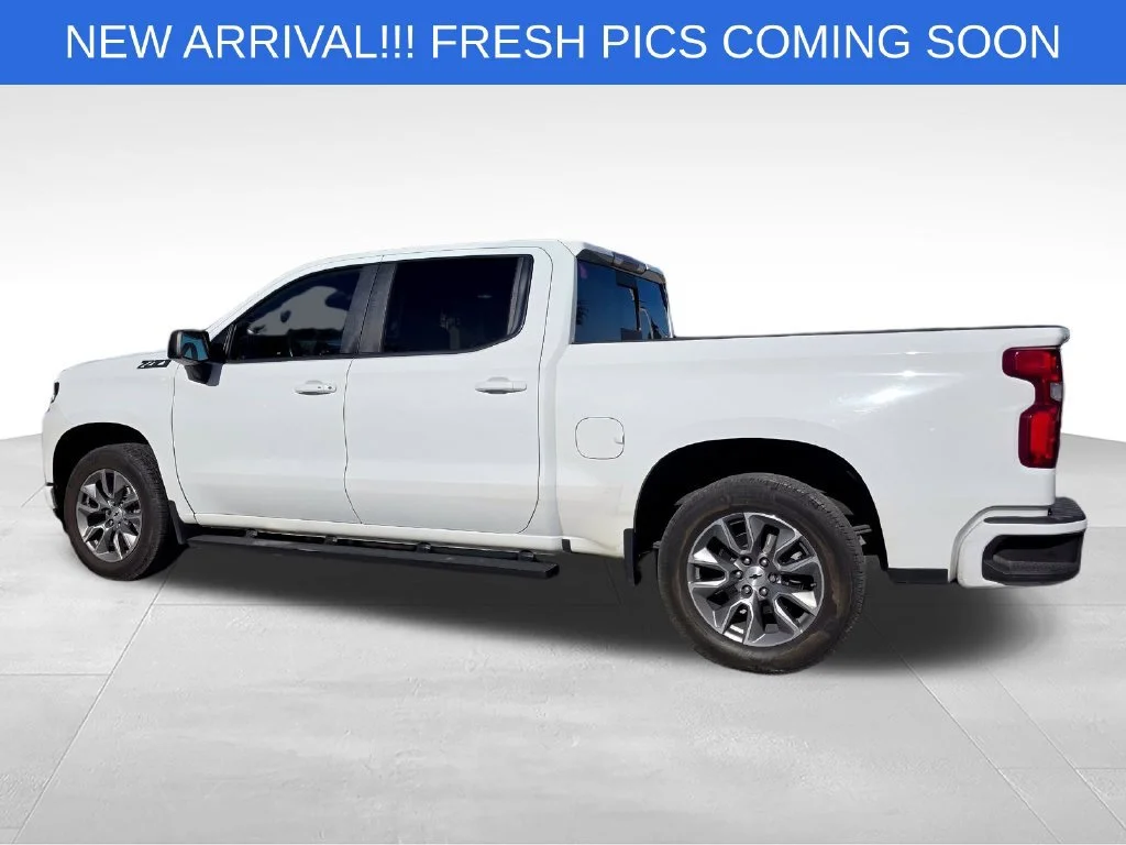 Used 2021 White Chevrolet RST image 4