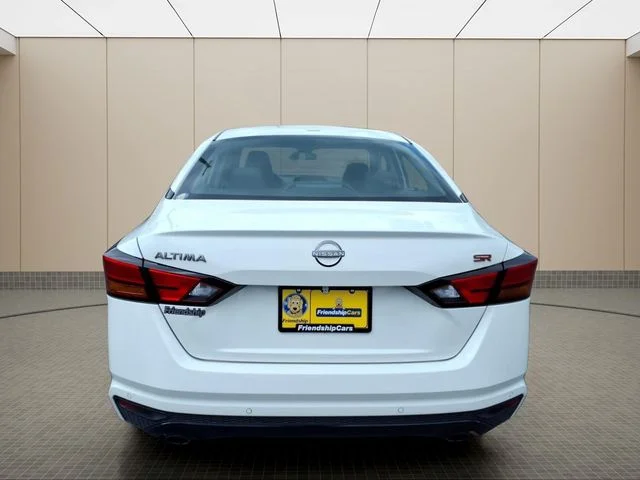 Used 2024 White Nissan 2.5 SR image 7