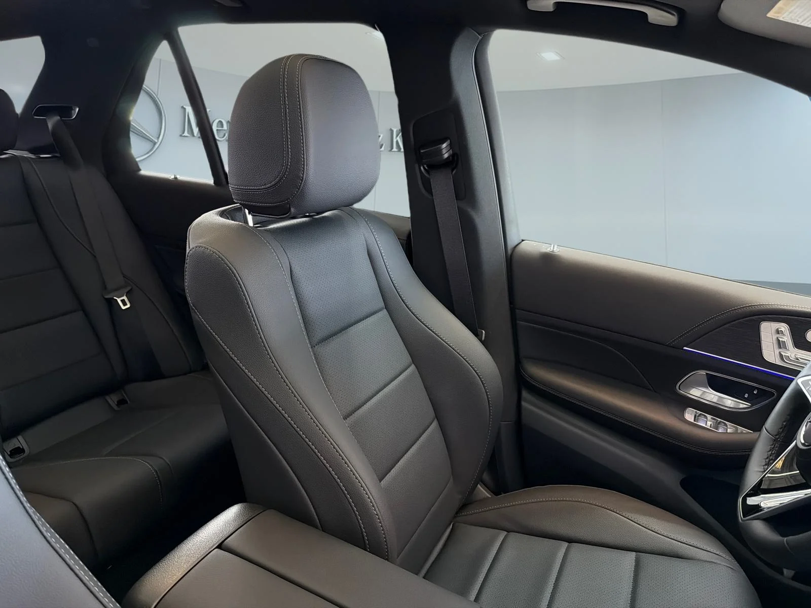 New 2026 Silver Mercedes-Benz GLE 350 4MATIC SUV image 32