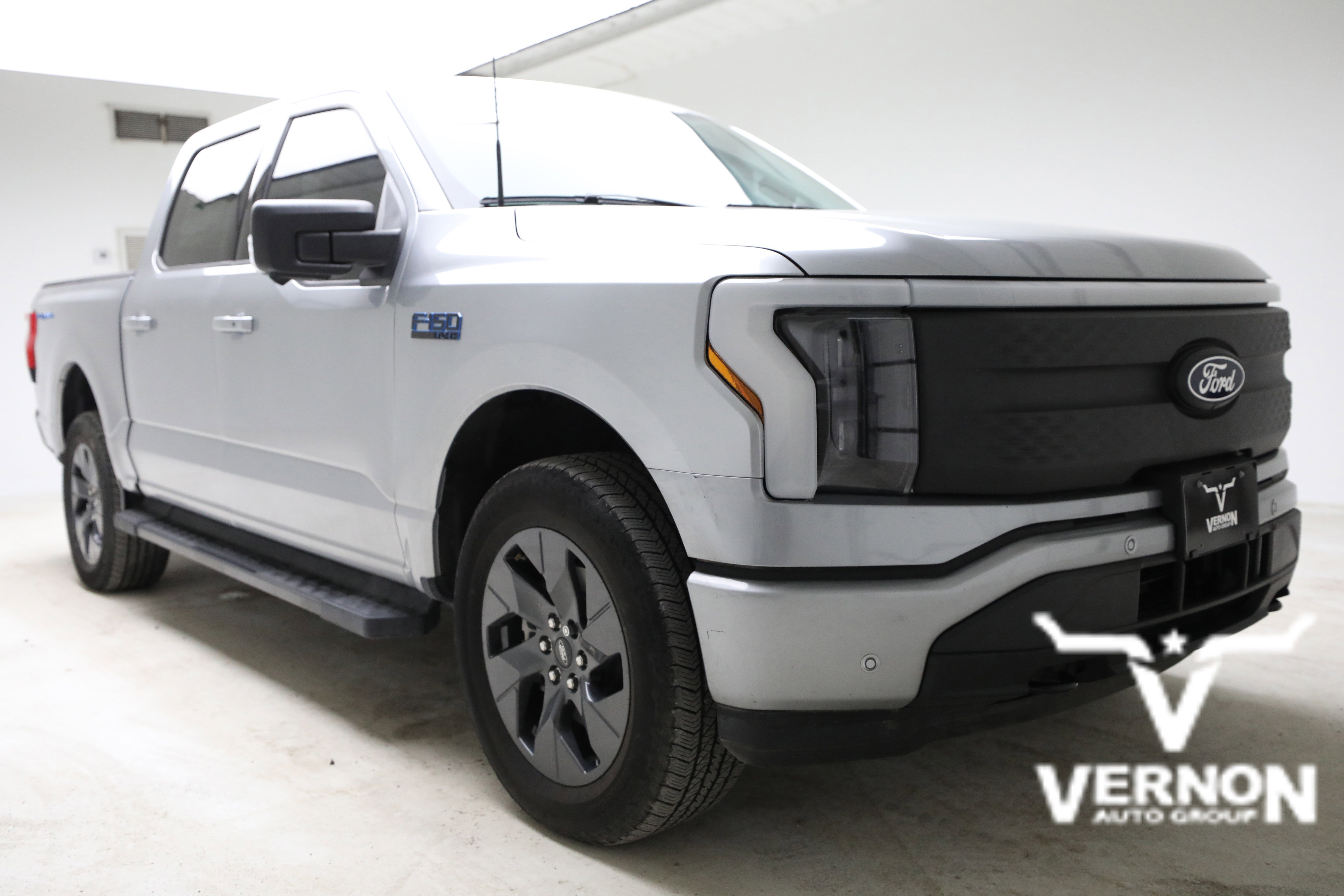 2025 Ford F-150 Lightning Flash - Photo 7