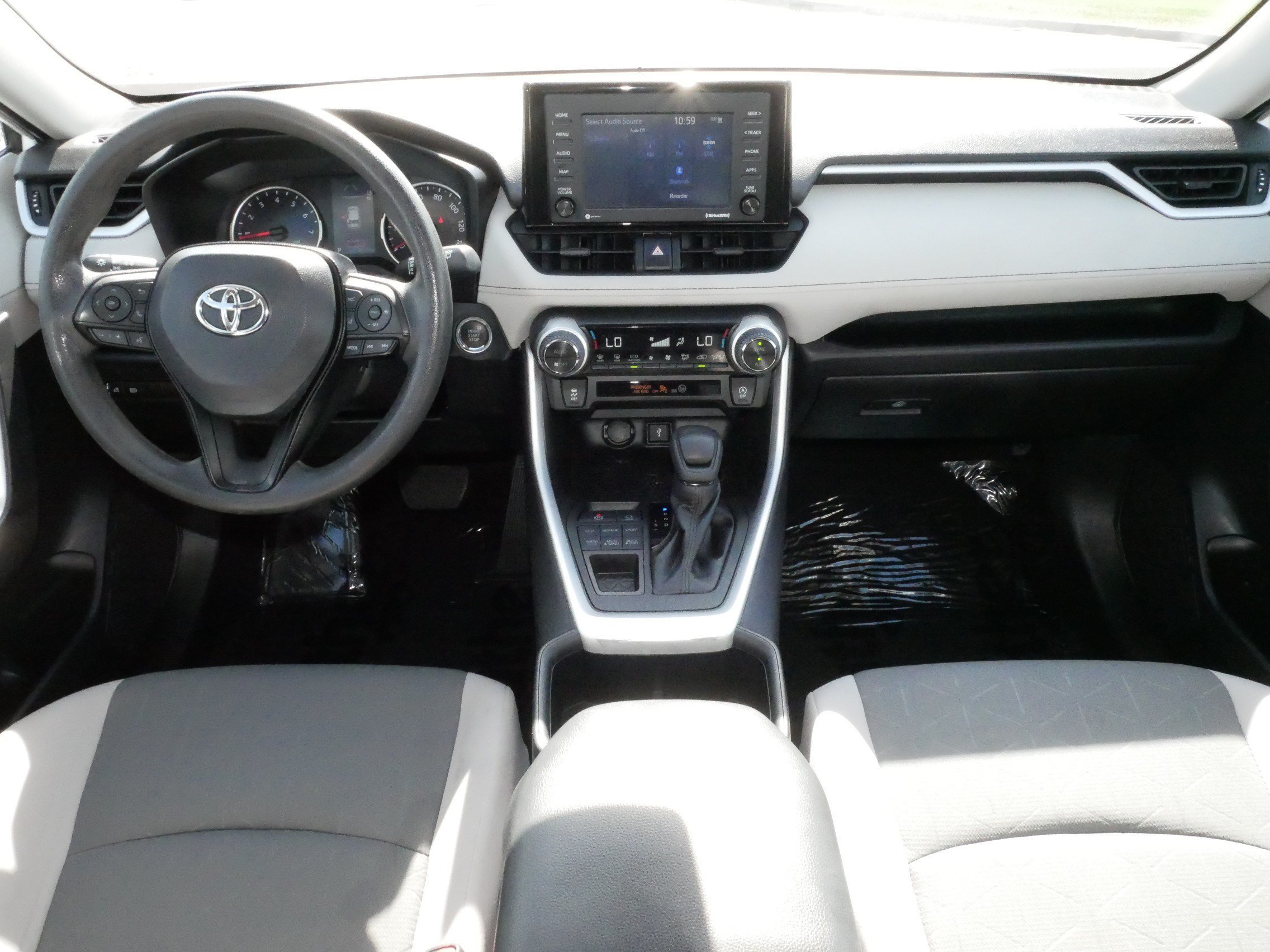 Certified Used 2022 White Toyota XLE image 7