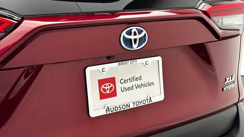 Used 2023 Red Toyota XLE image 6