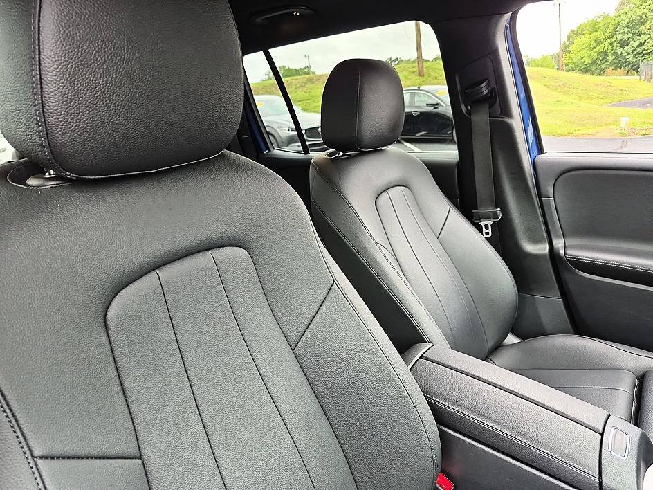 Used 2024 Blue Mercedes-Benz GLB 250 image 35