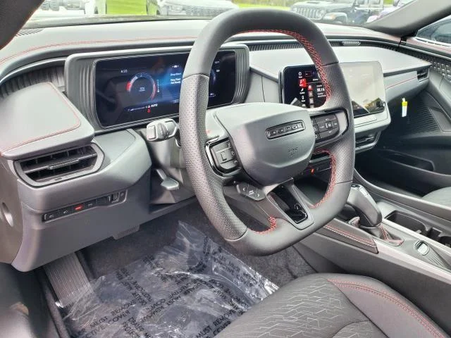 New 2026 Diamond Black Crystal Pearlcoat Dodge R/T image 6