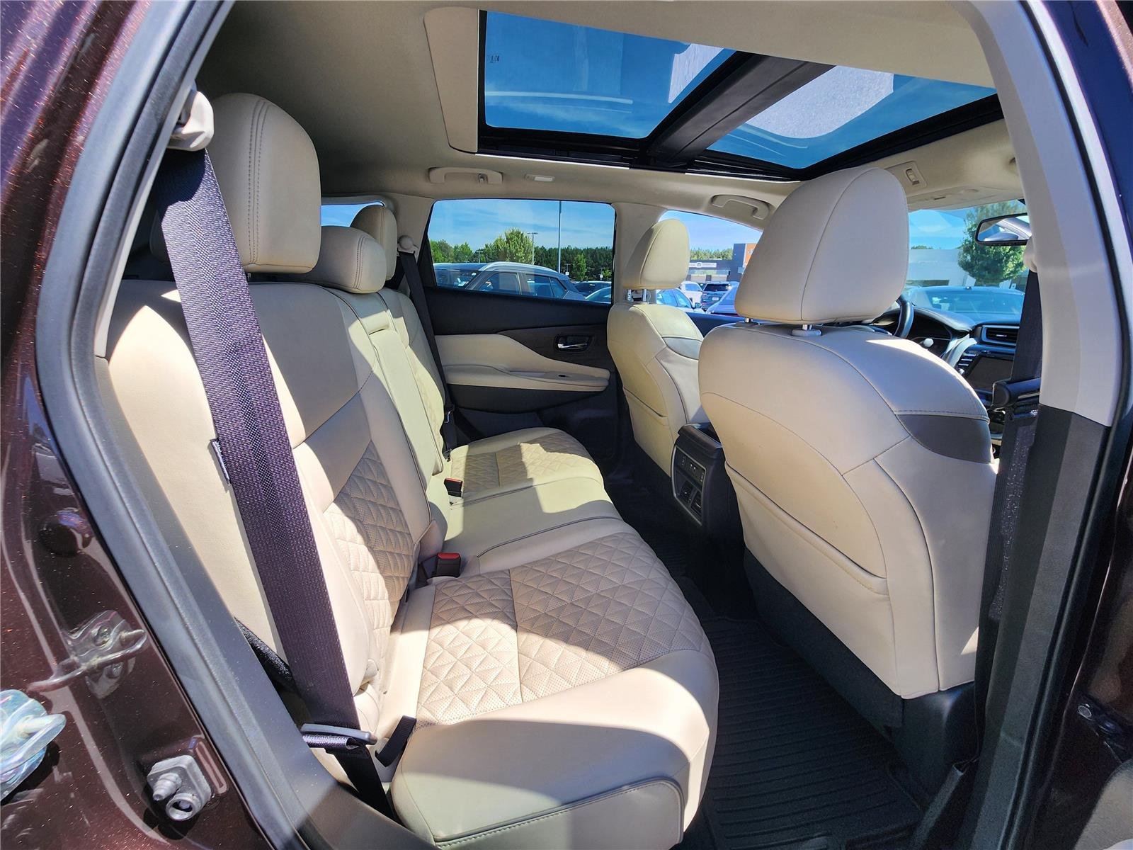 Used 2020 Mocha Almond Pearl Nissan Platinum image 8