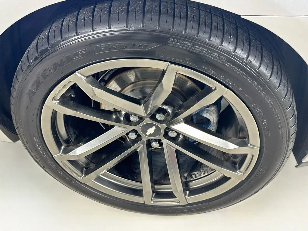 Used 2014 Silver Chevrolet 1LS image 21