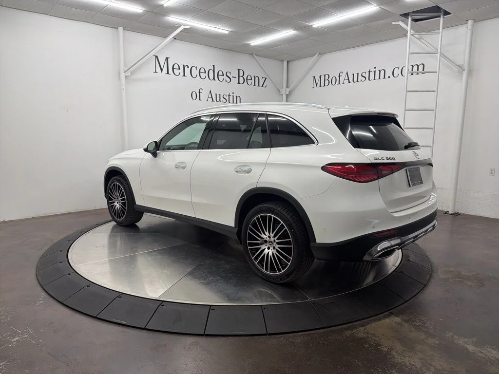 Used 2026 White Mercedes-Benz GLC 300 image 5