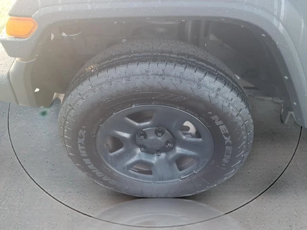 Used 2025 Green Jeep Sport image 6
