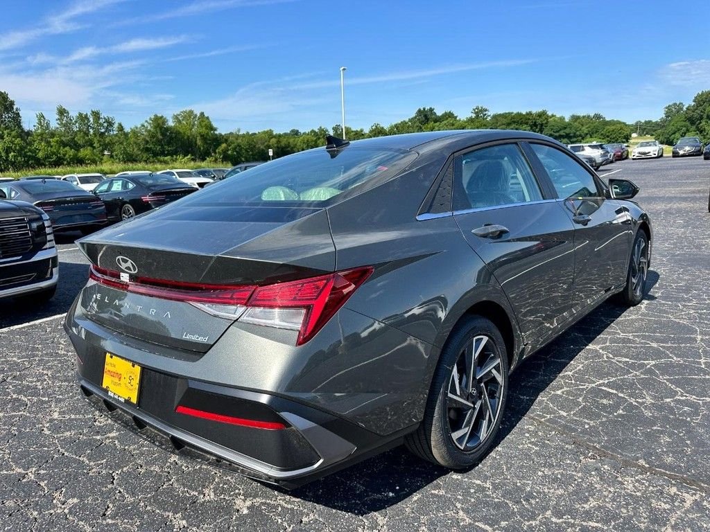 Used 2026 Gray Hyundai Limited image 3