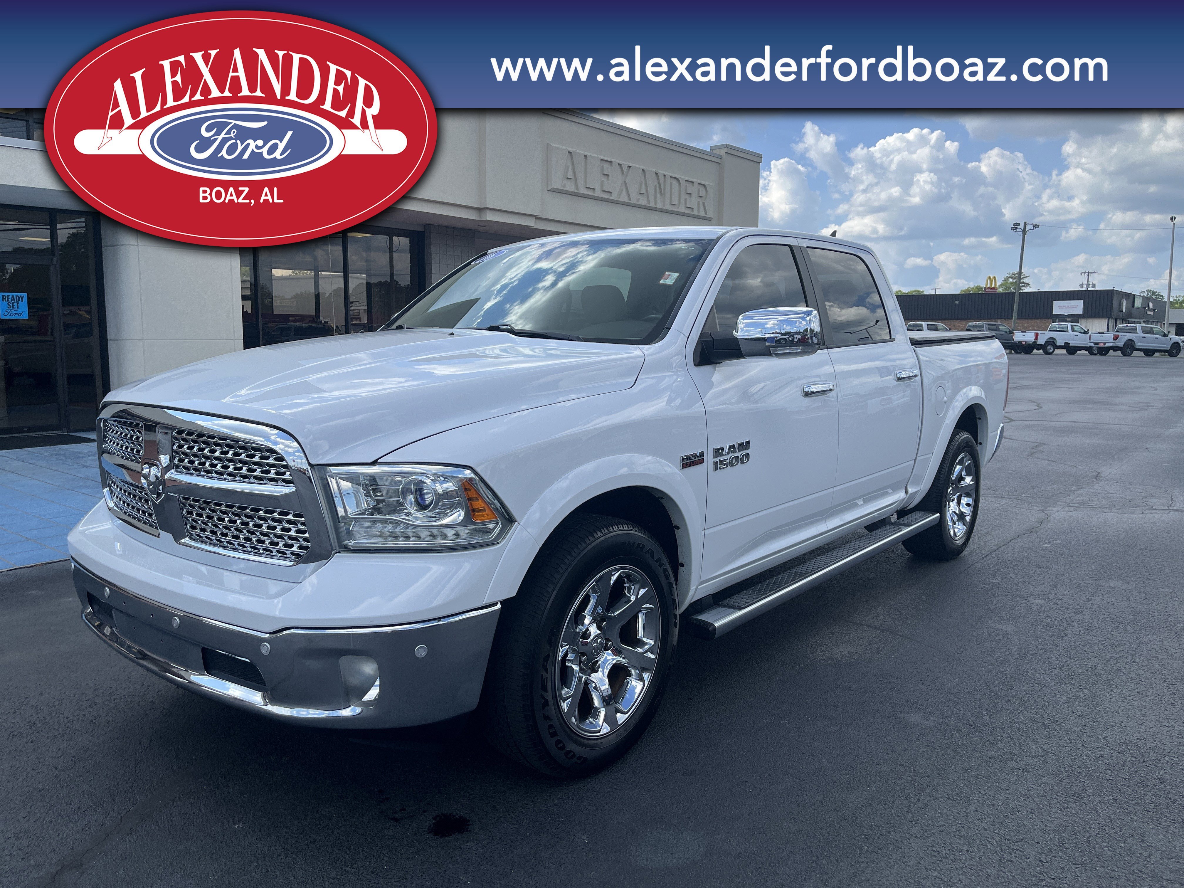 2016 RAM Ram 1500 Pickup Laramie