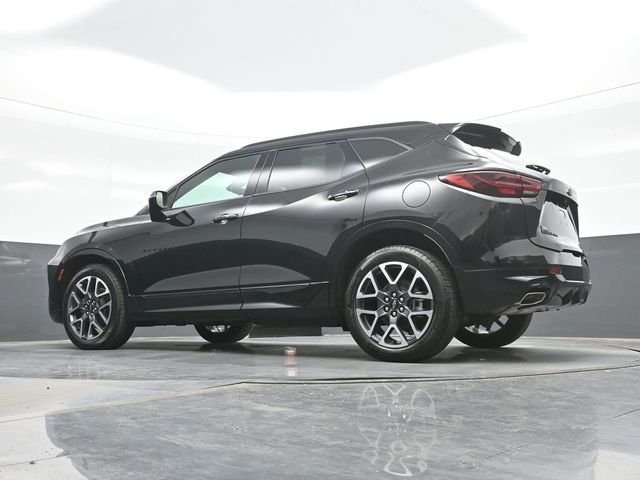 Used 2025 Black Chevrolet RS image 19
