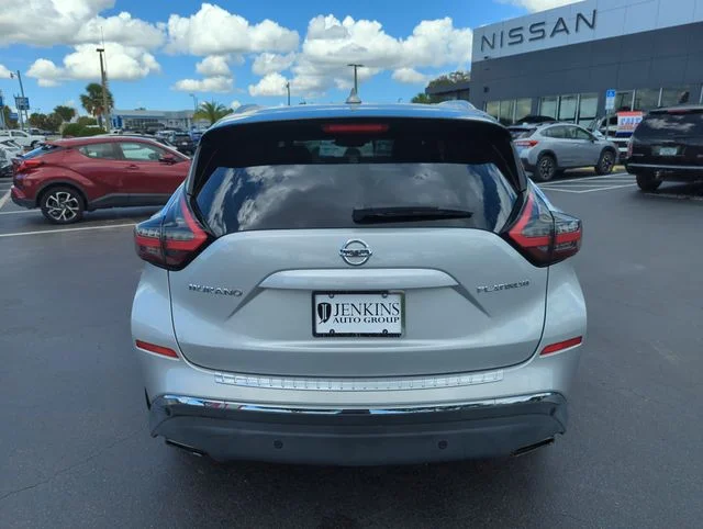 Used 2020 Silver Nissan Platinum image 7