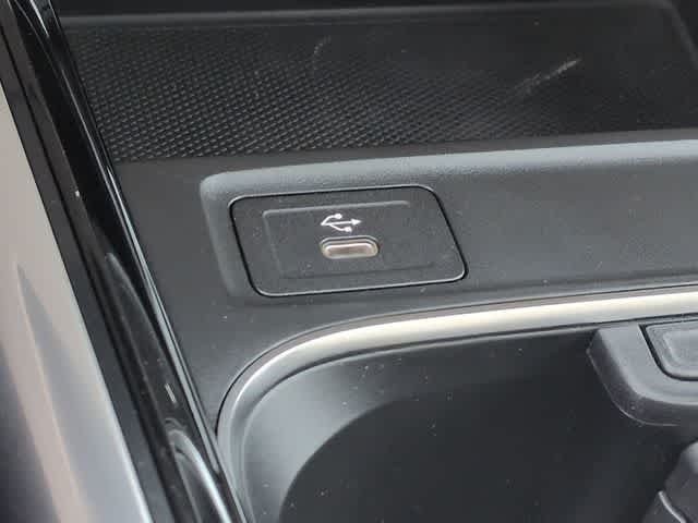 New 2026 Polar White Mercedes-Benz GLA 250 image 29