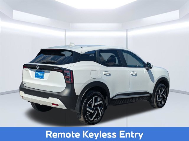 Used 2025 White Nissan SV image 6