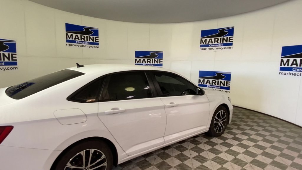 Used 2023 White Volkswagen 1.5T Sport image 2