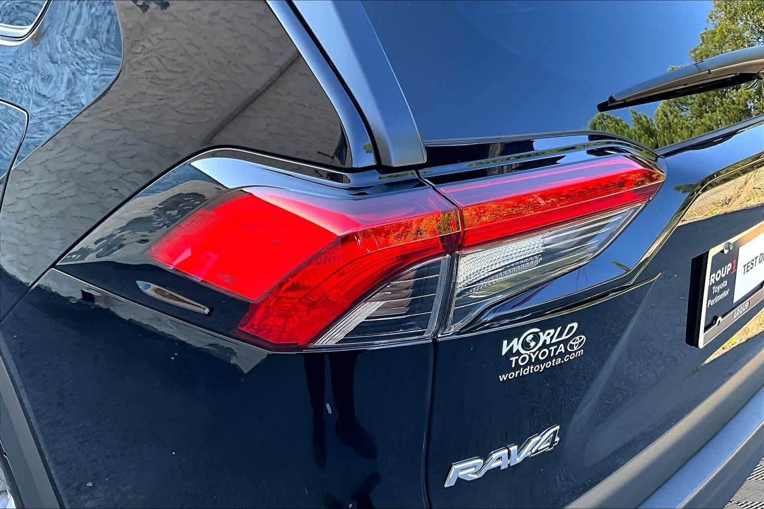 Used 2025 Midnight Black Metallic Toyota XLE image 29