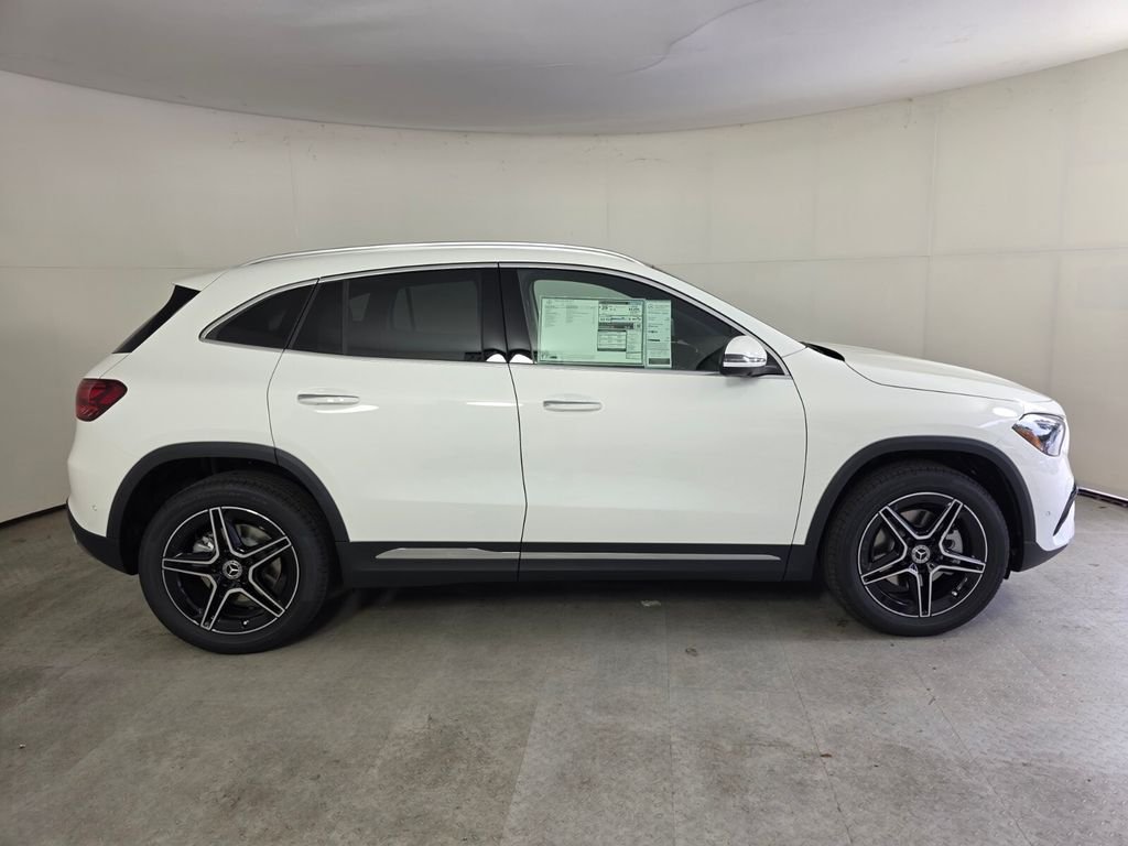 New 2026 White Mercedes-Benz GLA 250 image 3