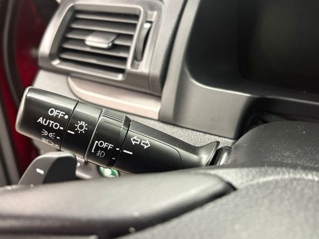 Used 2024 Red Honda RTL image 18