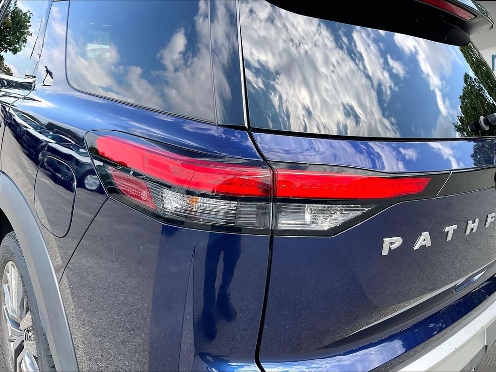 Used 2023 Deep Ocean Blue Pearl Nissan SL image 33