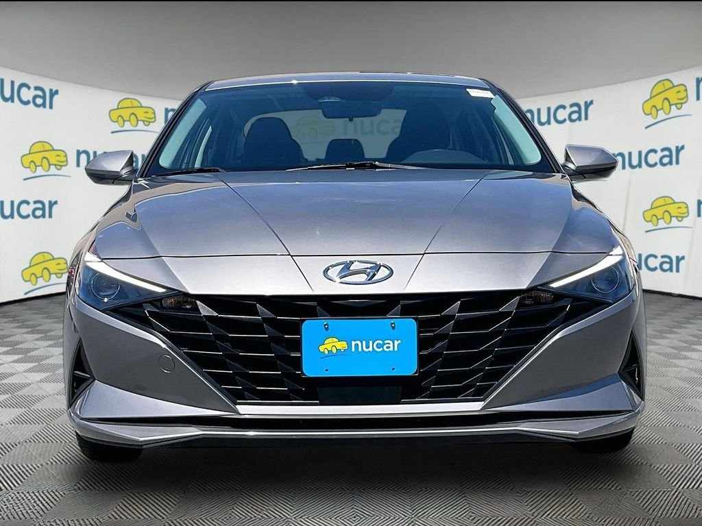 Used 2023 Fluid Metal Hyundai SEL image 2