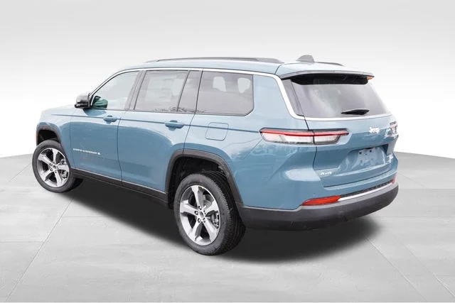 New 2026 Steel Blue Exterior Paint Jeep Limited image 5