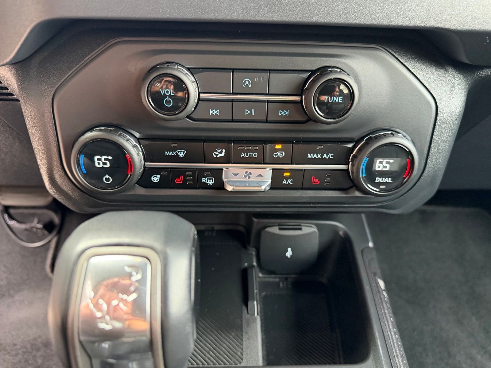 Used 2025 Black Ford Outer Banks image 20
