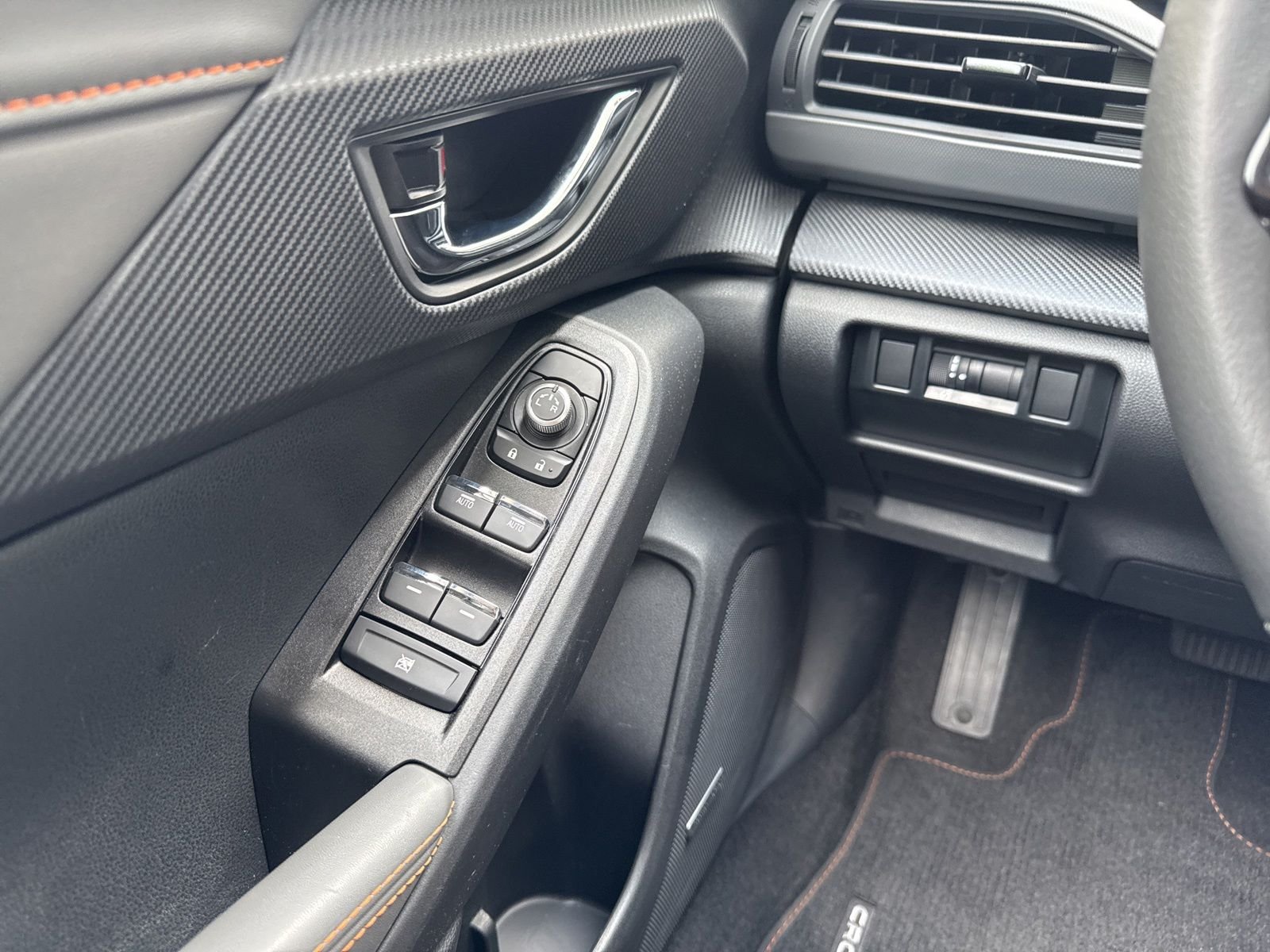 Used 2025 White Subaru Limited image 24