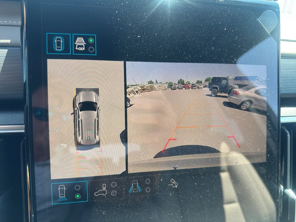 New 2026 Sterling Metallic GMC Elevation image 24