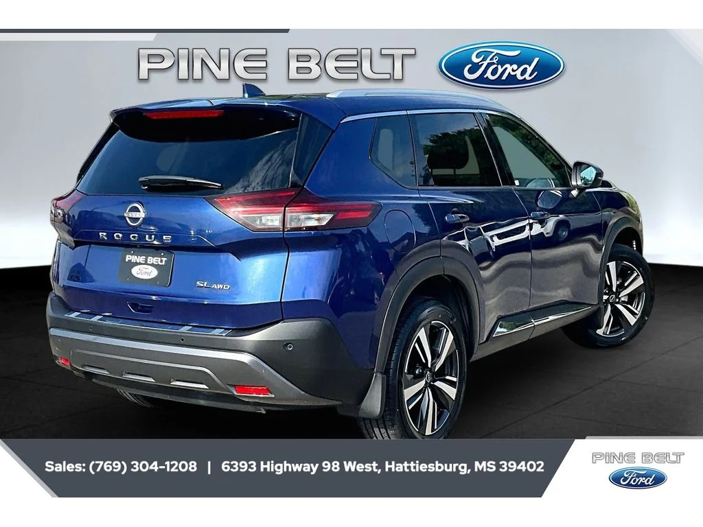 Used 2023 Caspian Blue Metallic Nissan SL image 11