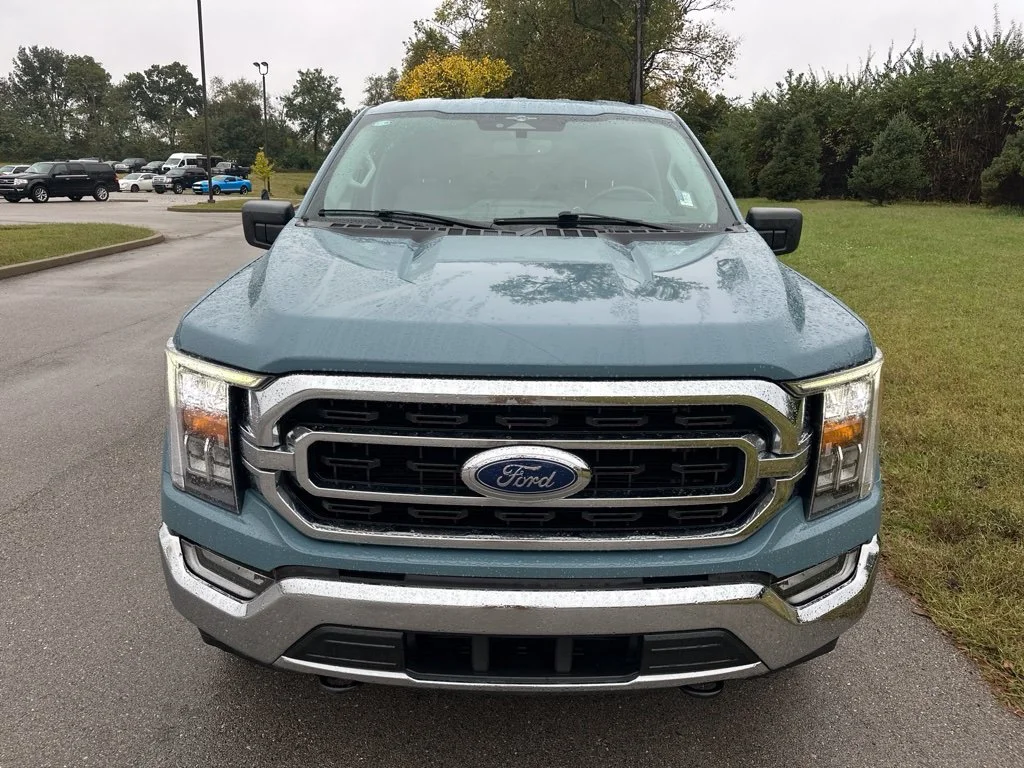 Used 2023 Blue Ford XLT image 2