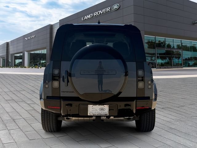 Certified Used 2026 Blue Land Rover X-Dynamic SE image 4