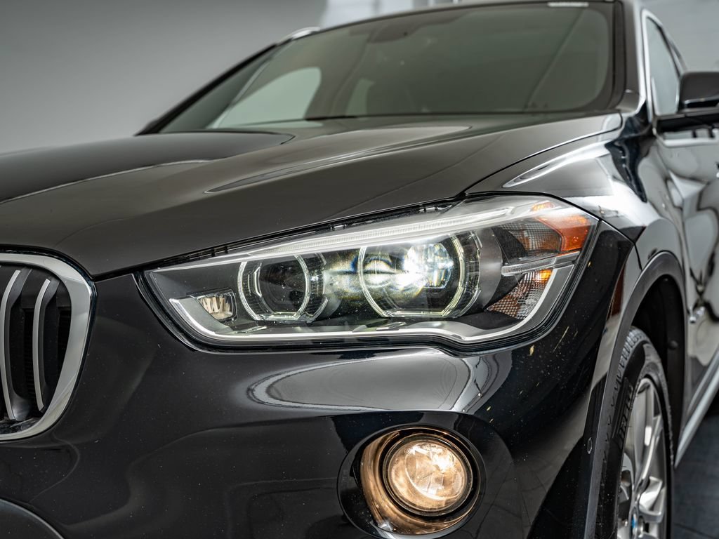 Used 2017 Jet Black BMW xDrive28i image 13