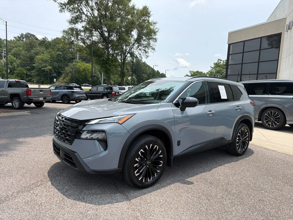 Used 2026 Boulder Gray Pearl Nissan Dark Armor image 10