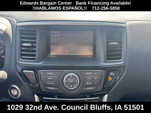 Used 2015 Silver Nissan SV image 16