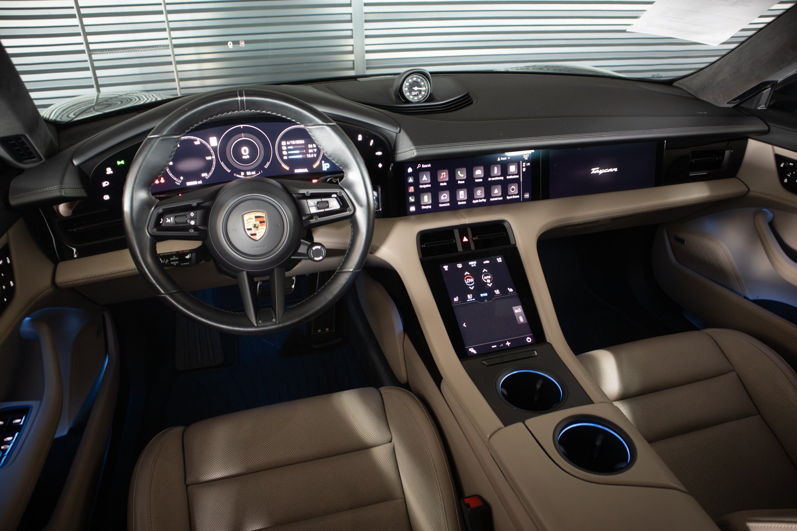 Used 2021 Volcano Grey Metallic Porsche Turbo image 18