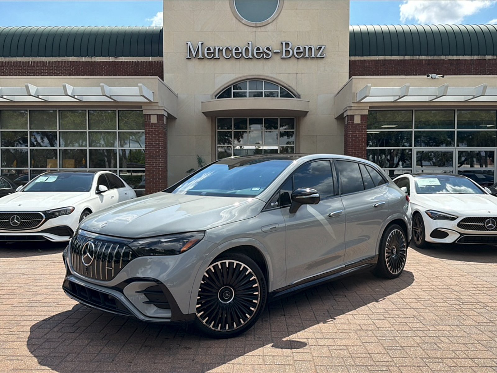 Certified Used 2024 MANUFAKTUR Alpine Grey Mercedes-Benz 4MATIC® image 3