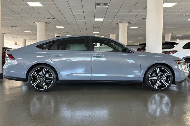 New 2026 Urban Gray Pearl Honda Sport image 3