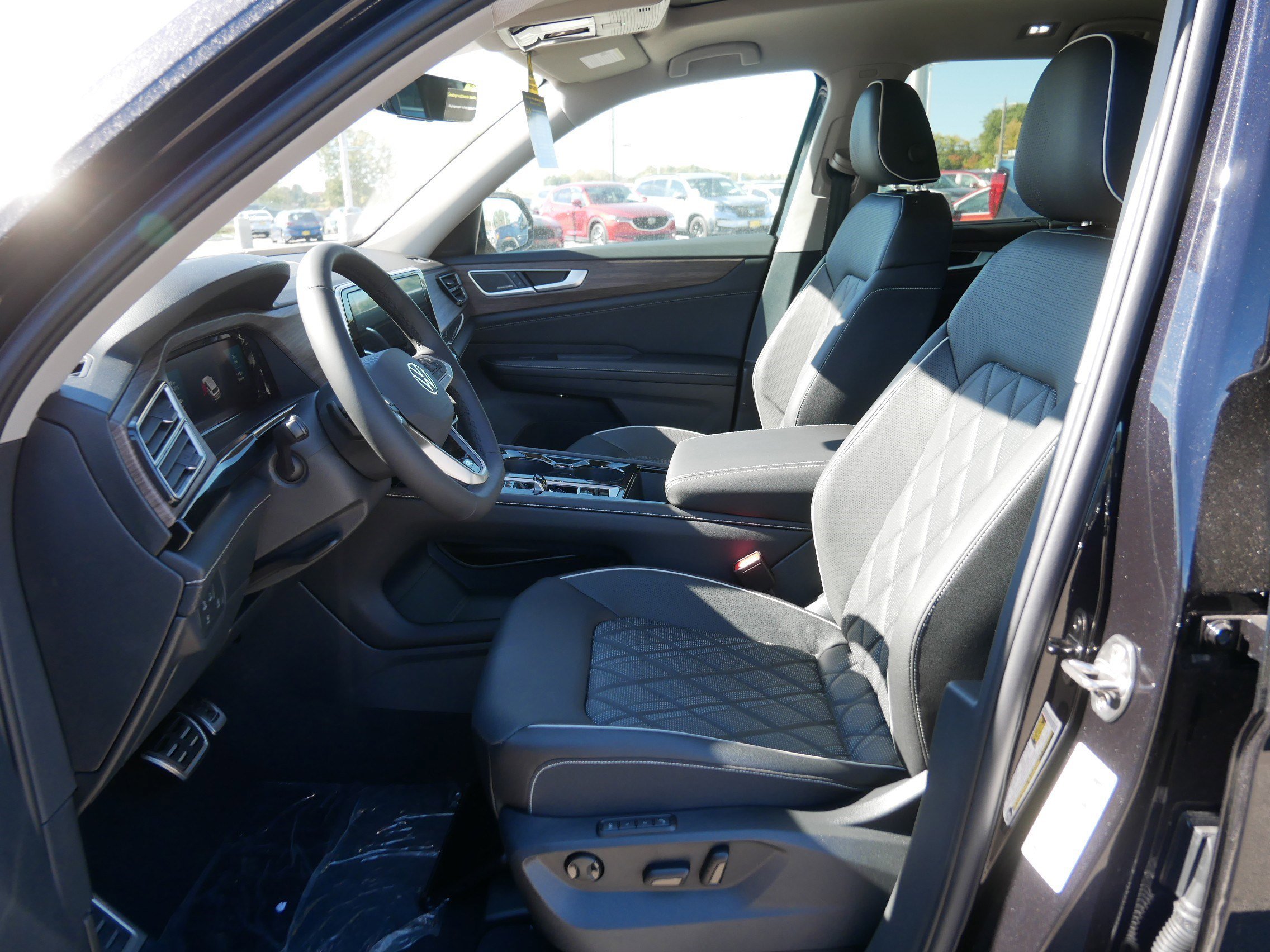 2026 Volkswagen Atlas SEL Premium R-Line - Photo 7