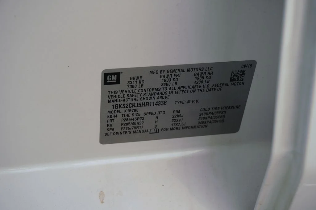 Used 2017 White GMC Denali image 28