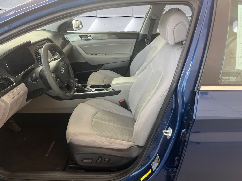 Used 2017 Blue Hyundai Sport image 8