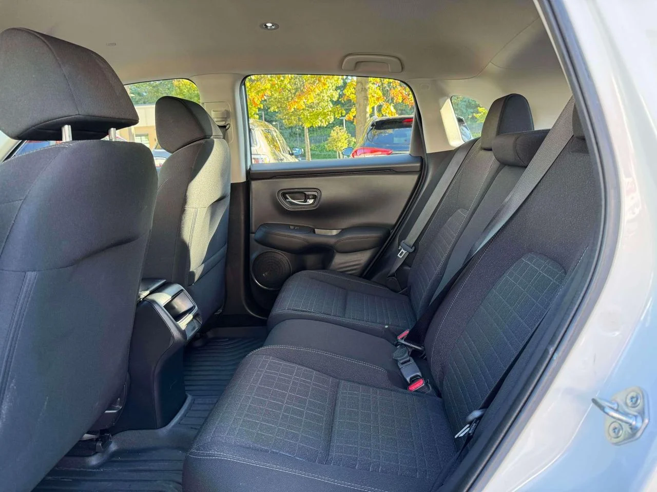 Used 2023 Platinum White Pearl Honda AWD LX image 15