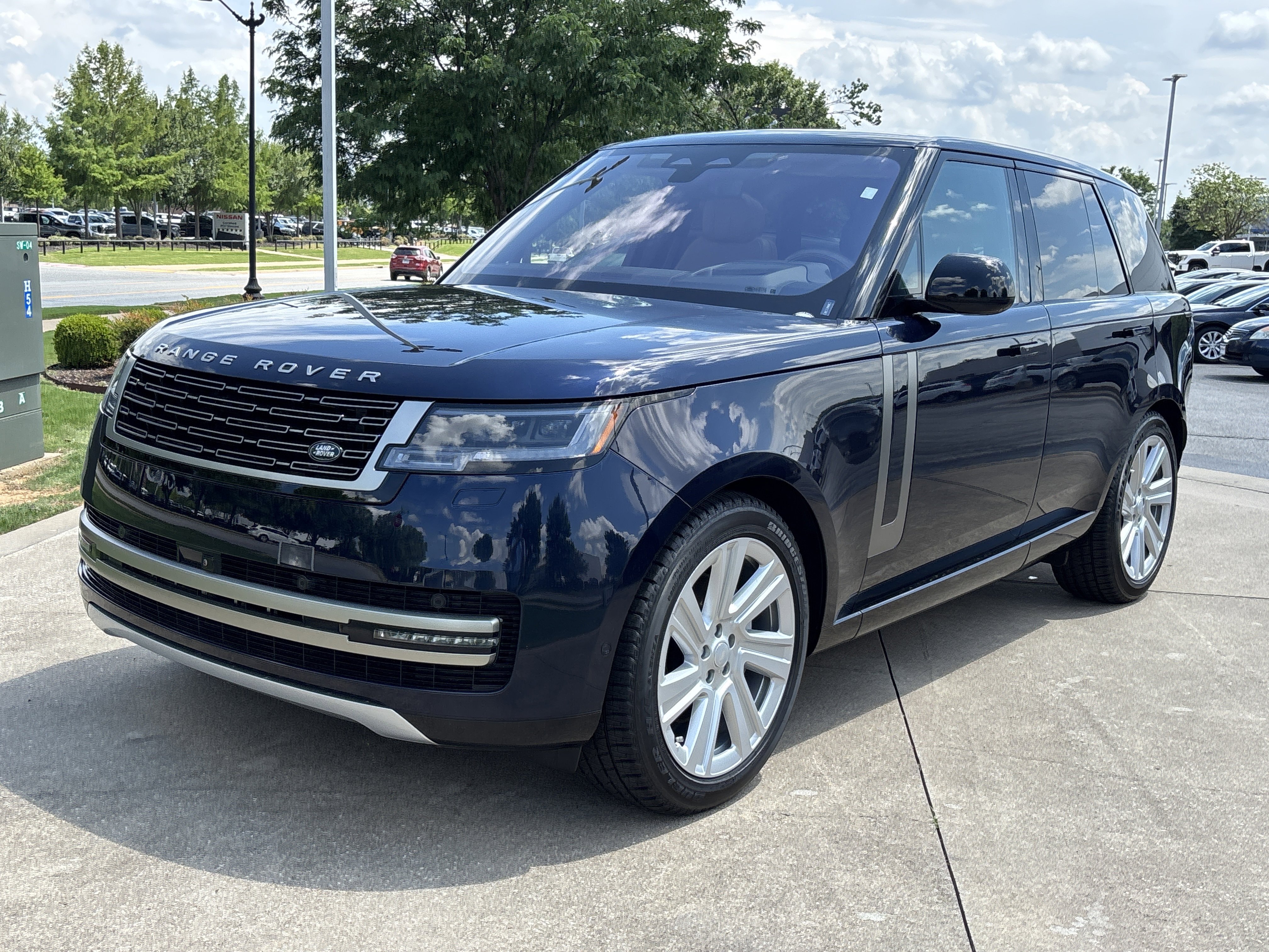 Used 2023 Portofino Blue Metallic Land Rover P400 SE AWD image 12