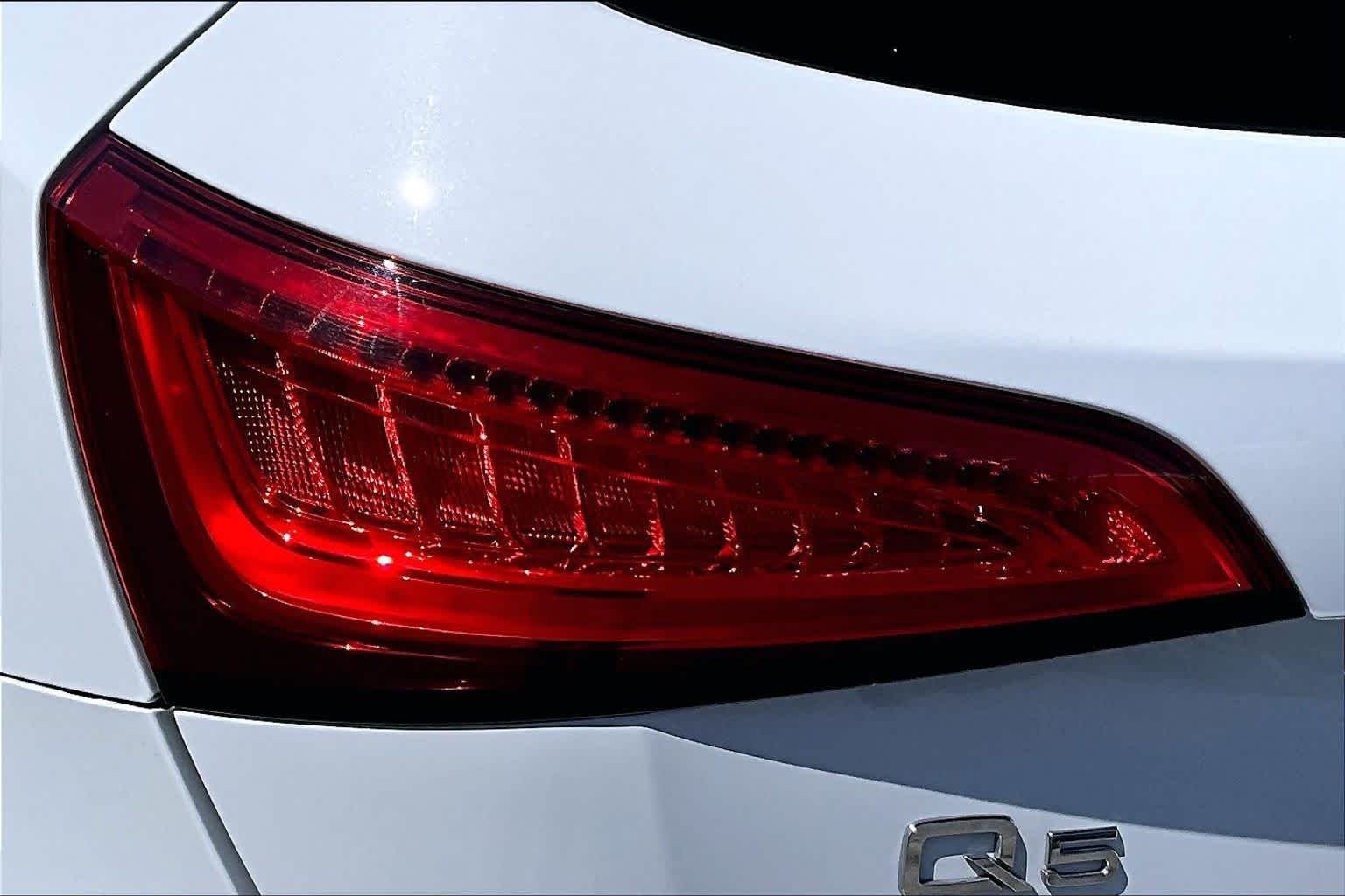 Used 2016 WHITE Audi Premium Plus image 27
