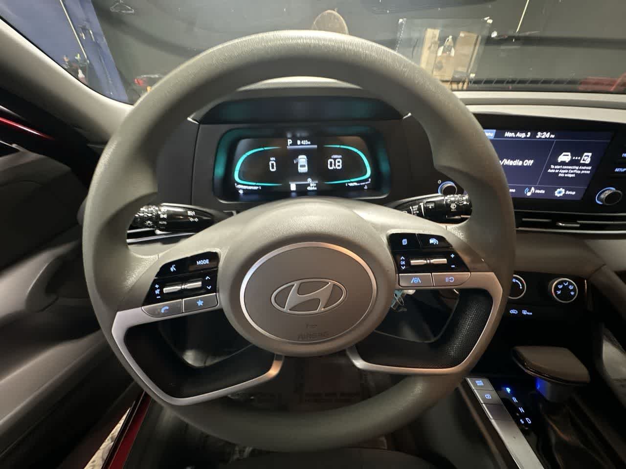 2025 Hyundai Elantra SE - Photo 15