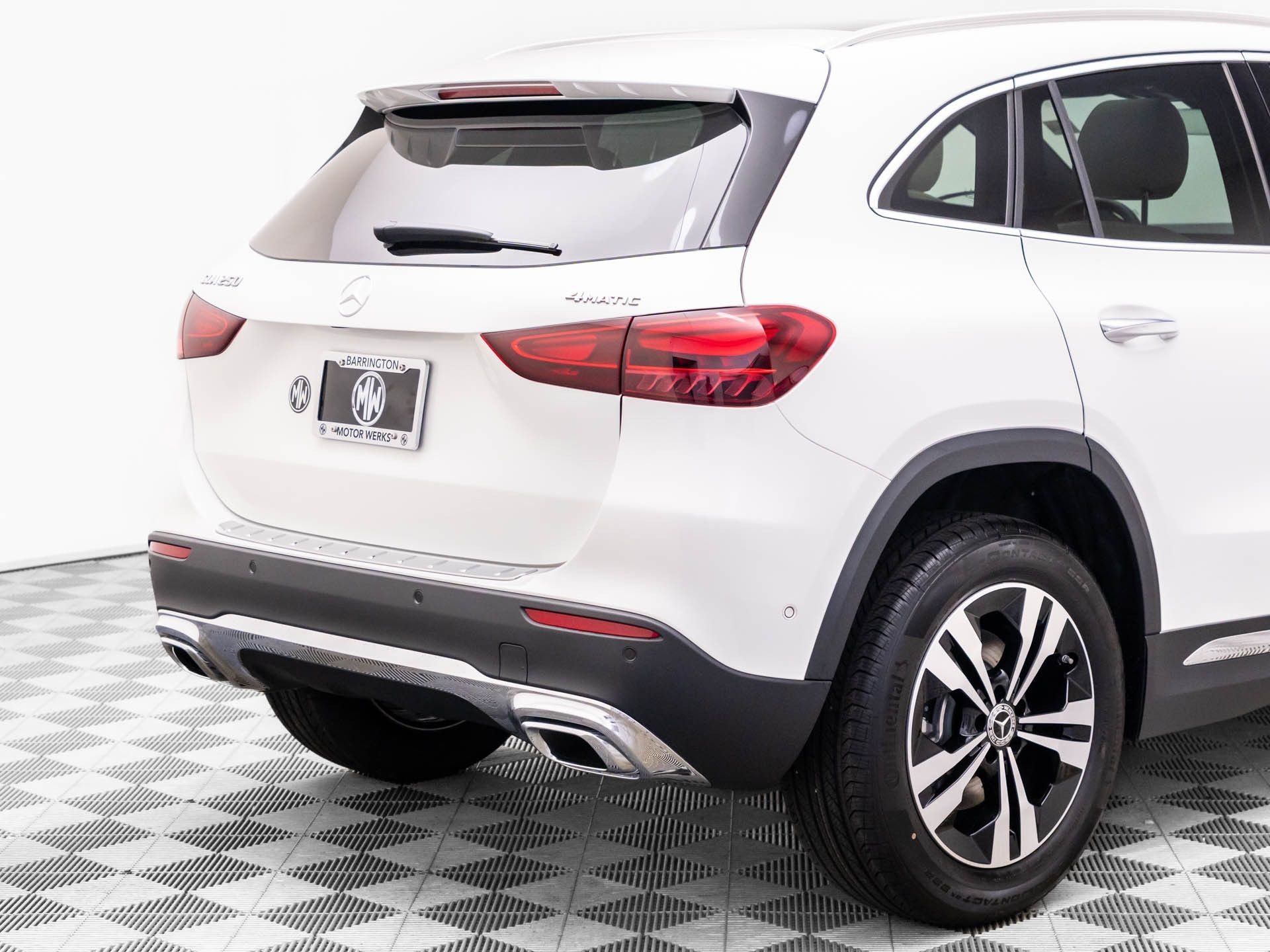 New 2026 Polar White Mercedes-Benz GLA 250 image 36