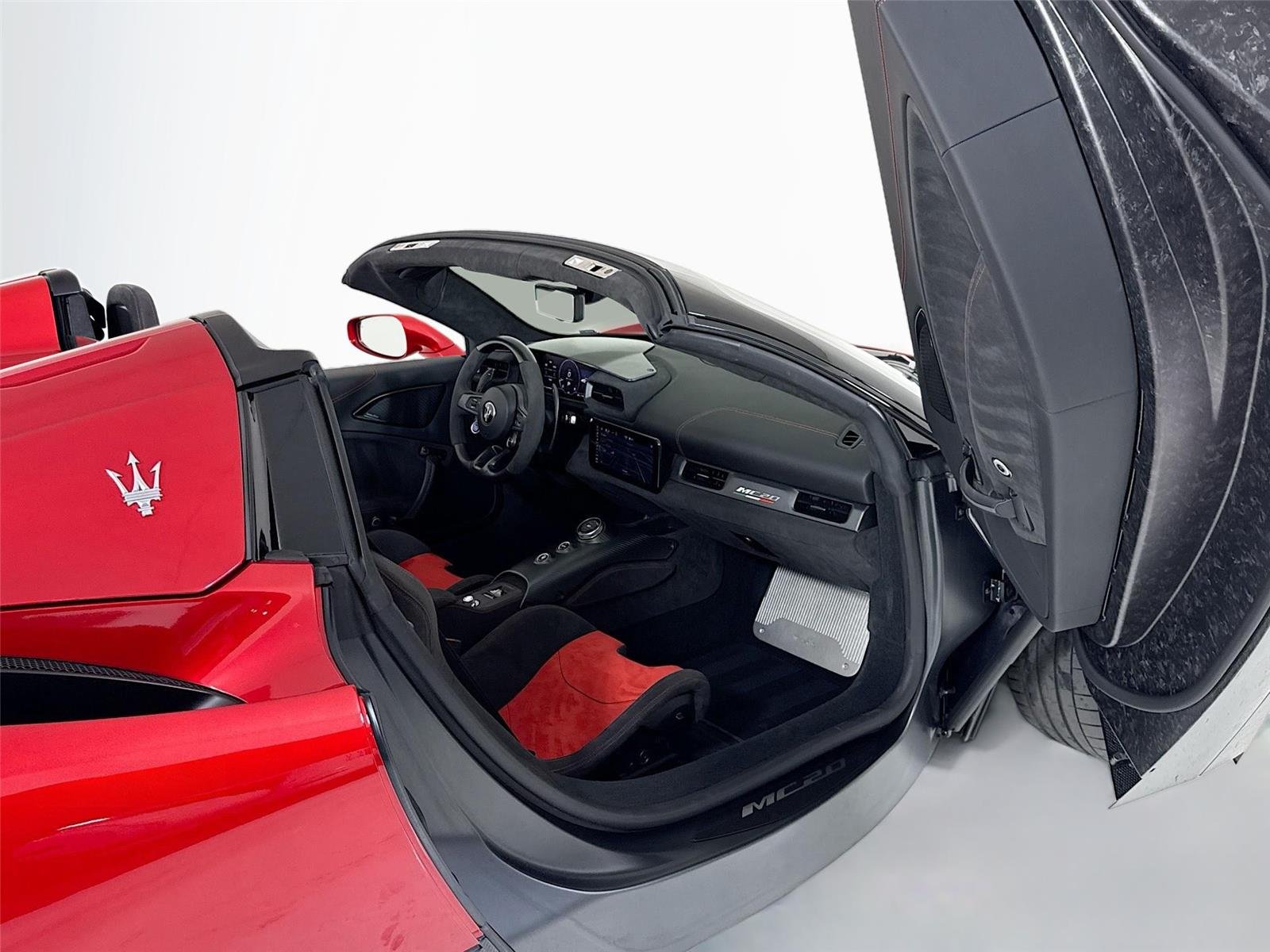Used 2023 Exclusive Rosso Vincente Maserati Cielo Spider | $350k MSRP | Carbon Race Seats | Int & Ext Carbon image 30