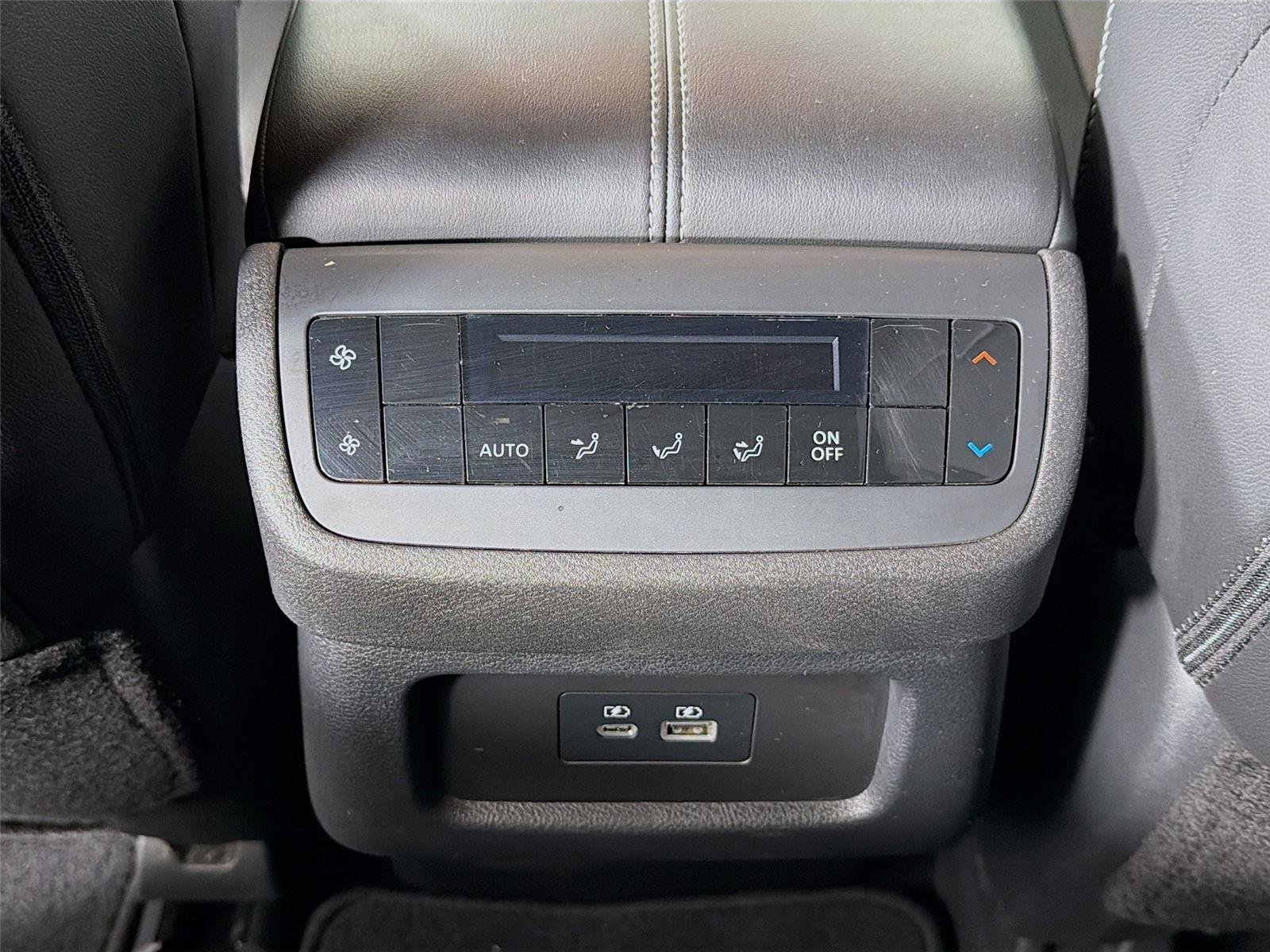 Used 2025  Nissan SL image 24