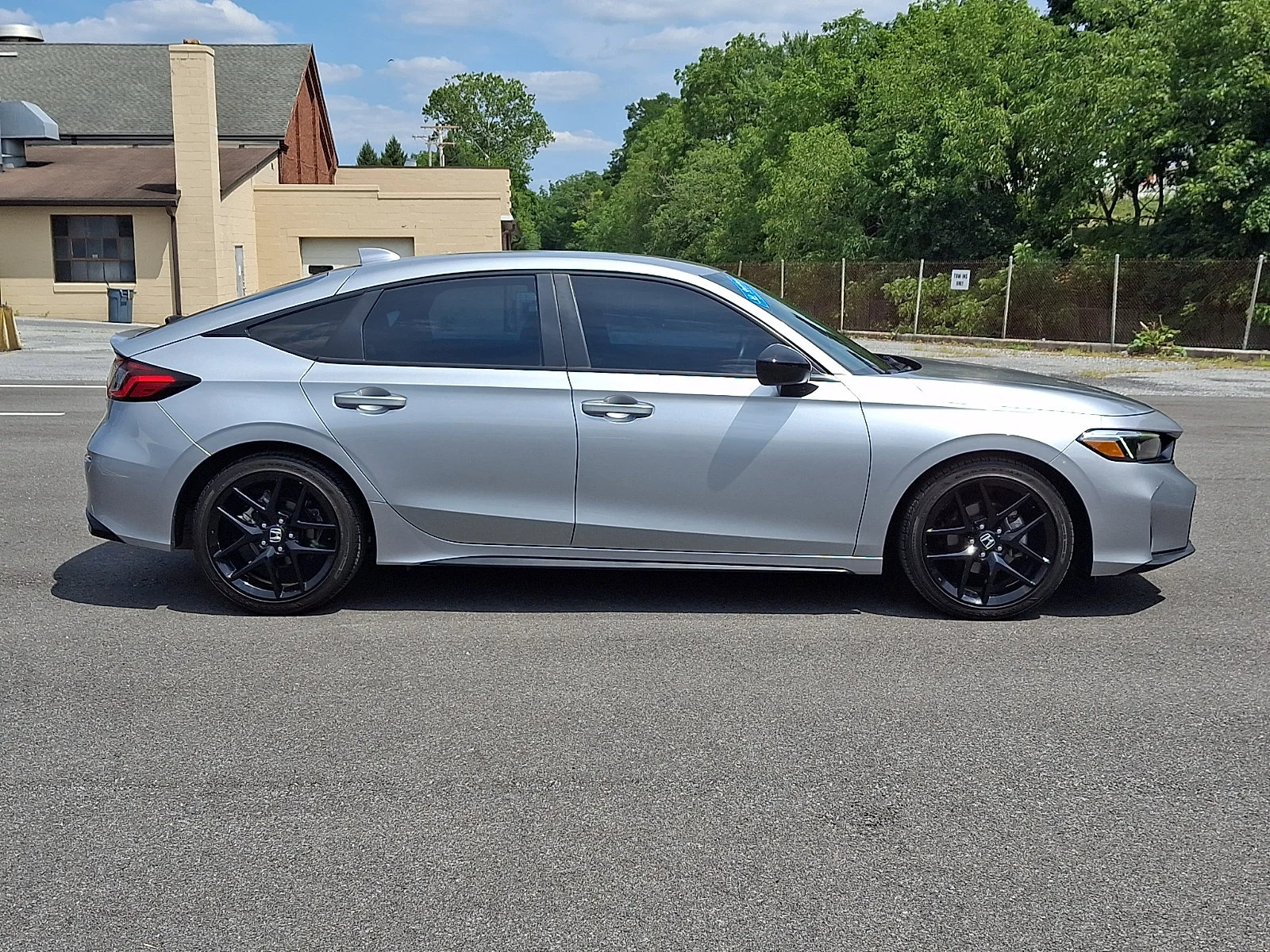 Certified Used 2025 Solar Silver Metallic - SA Honda Sport image 7
