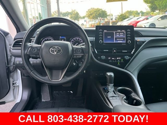 Used 2022 White Toyota SE image 17